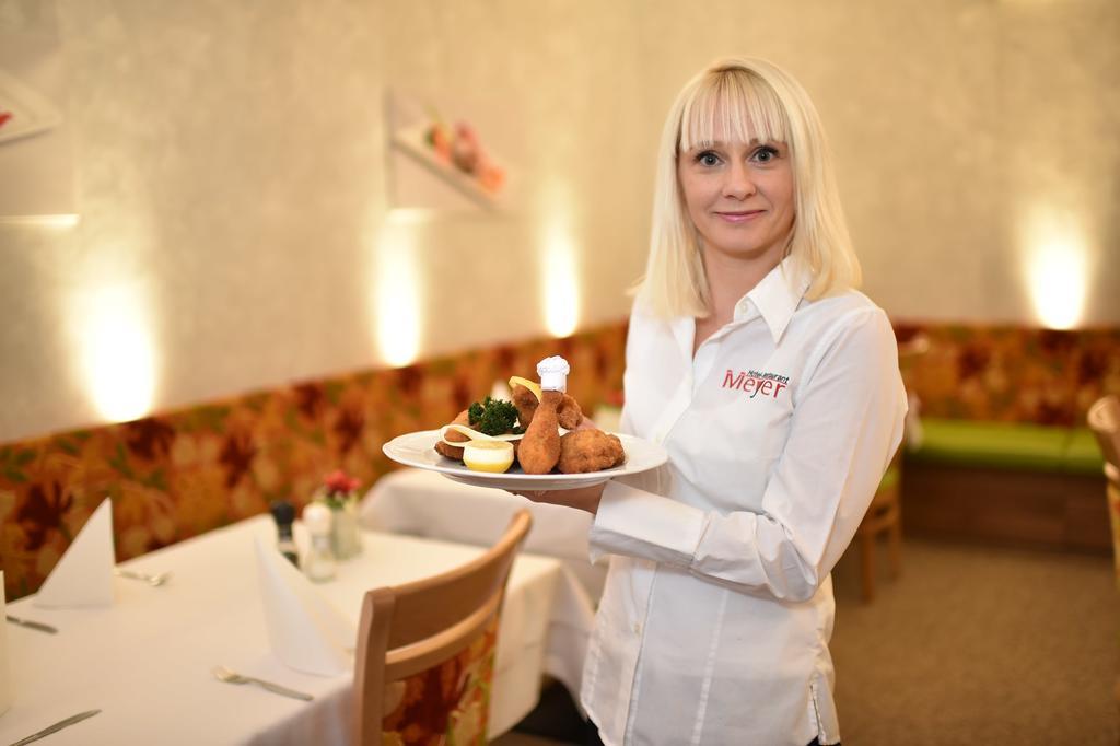 Hotel Restaurant Meyer كالسدورف باي غراتس المظهر الخارجي الصورة