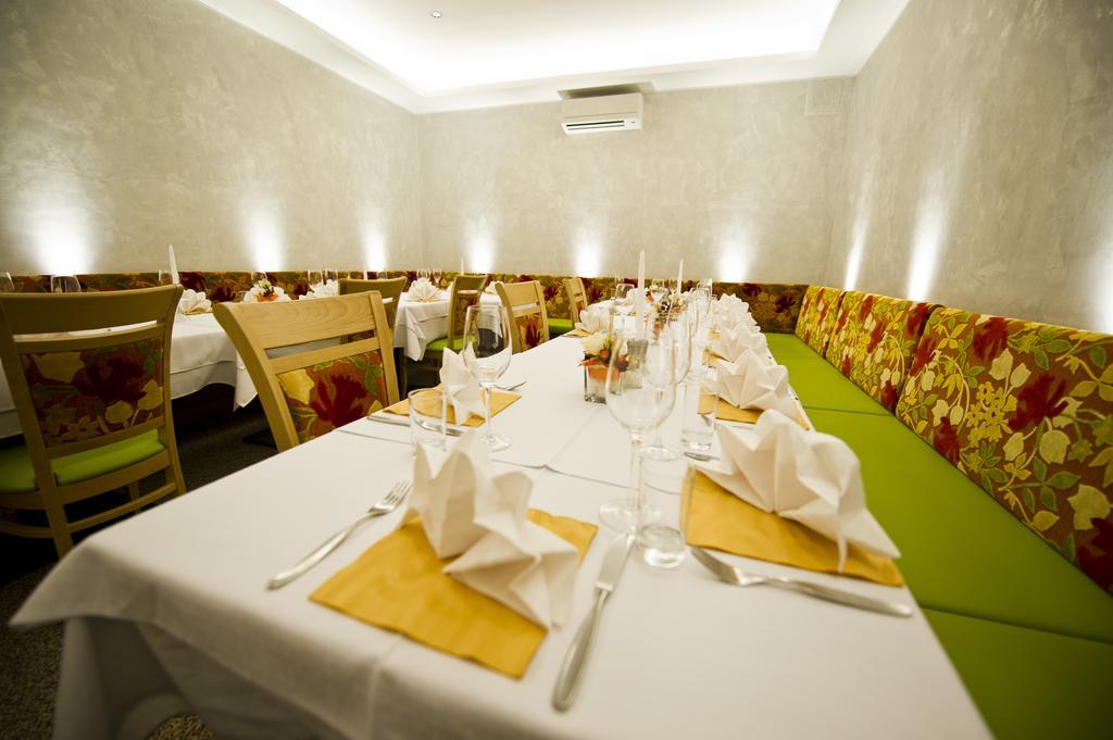 Hotel Restaurant Meyer كالسدورف باي غراتس المظهر الخارجي الصورة