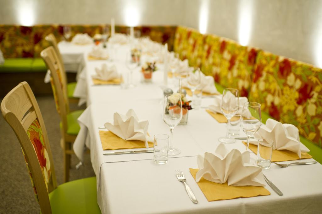 Hotel Restaurant Meyer كالسدورف باي غراتس المظهر الخارجي الصورة